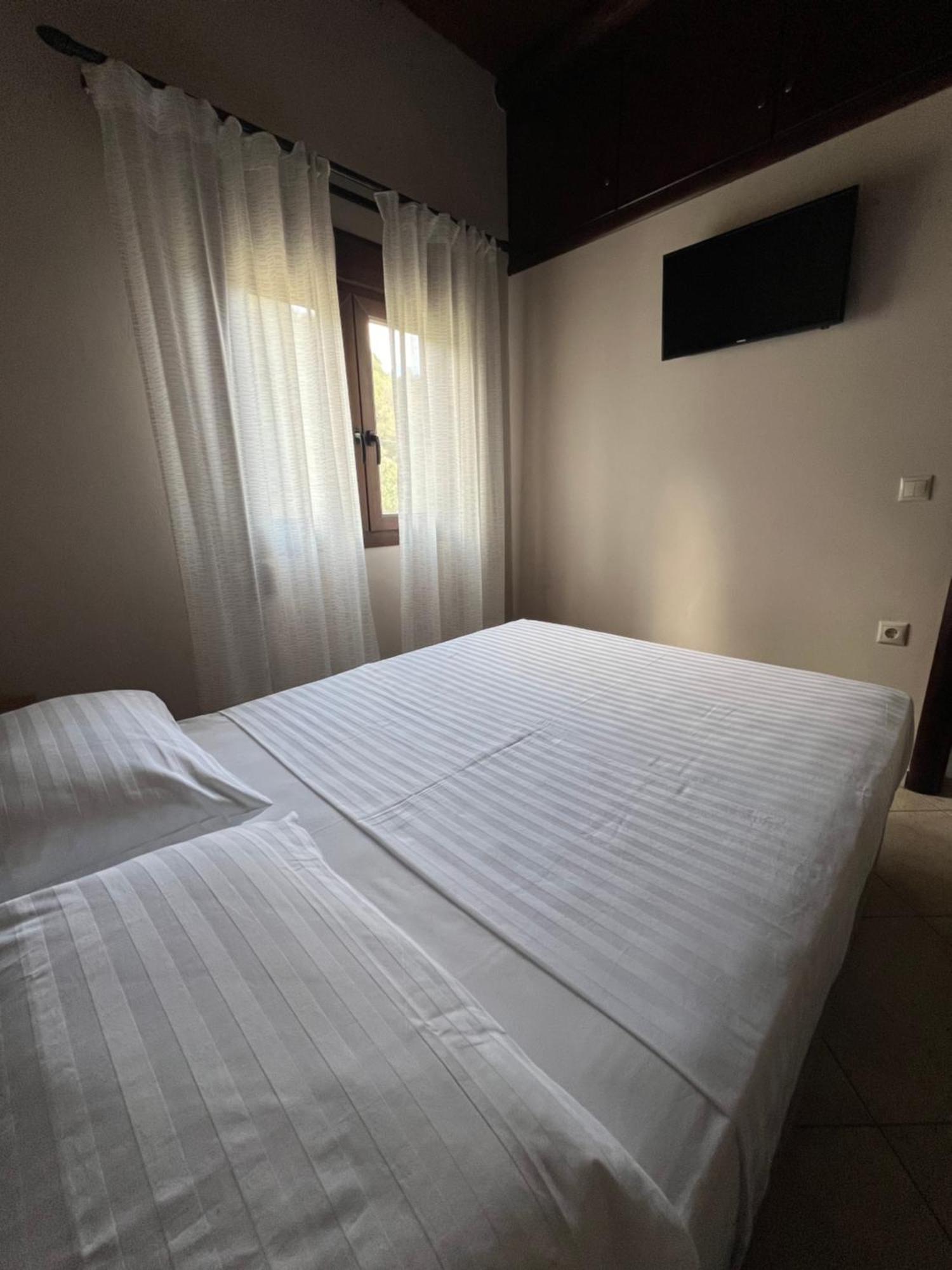 Serenity Resort Vrisai Bagian luar foto